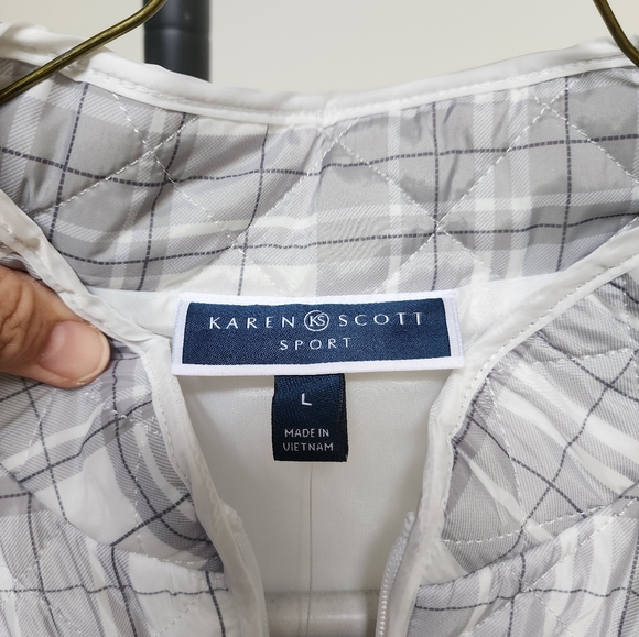 Karen Scott Sport lightweight vest Large - Picture 3 of 5